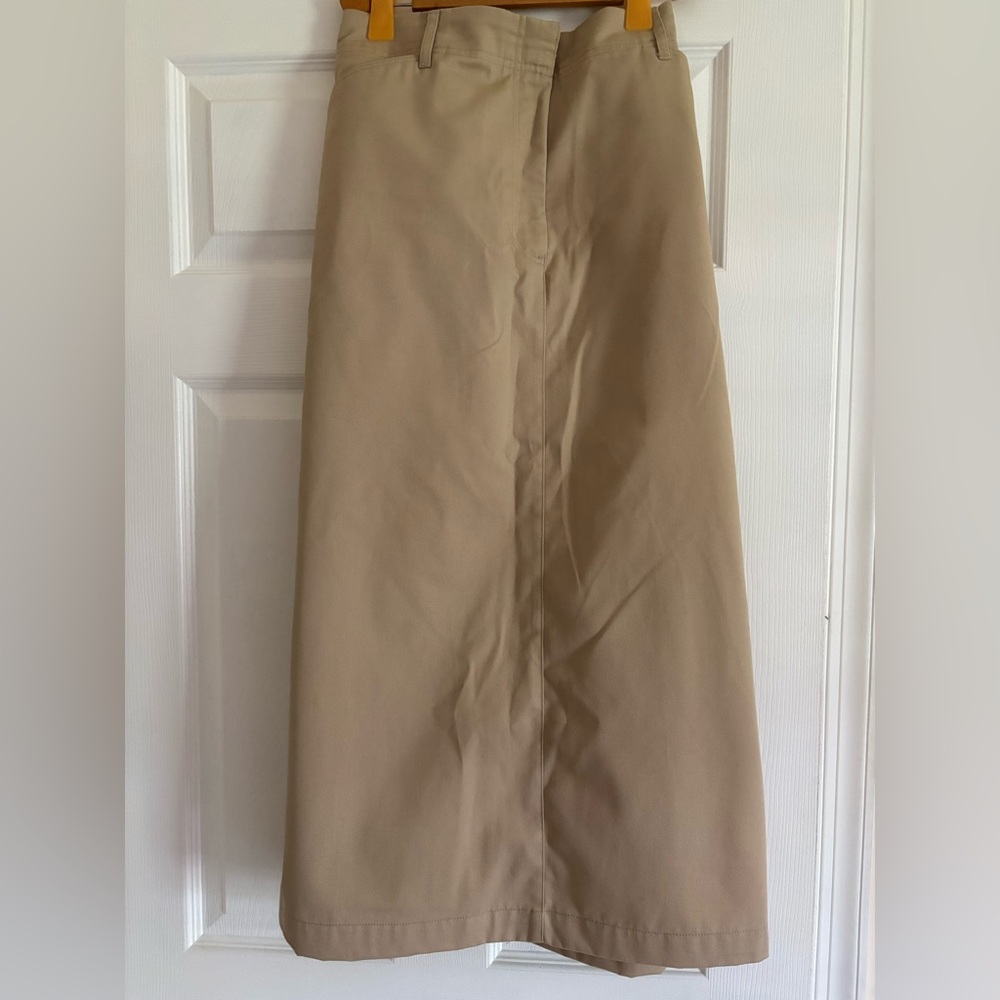 Elegant Tan Women's Skirt